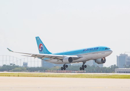new-대한항공 A330 항공기.jpg