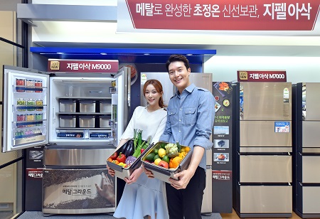 삼성 지펠아삭 김치냉장고, ‘메탈그라운드’로 사계절 내내 인기 만점(가로) (1).jpg