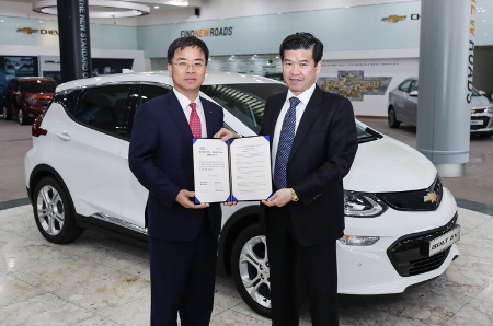 크기변환_20170329_롯데렌터카-쉐보레_전기차 활성화위한 MOU 체결_사진자료2.jpg