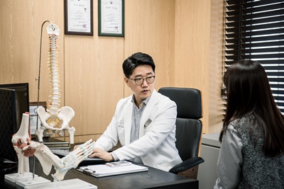 [보도사진]연일 화제 낳는 바디프랜드 부속의원 정형외과.jpg