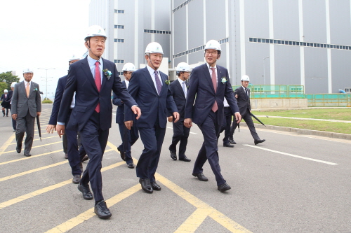 크기변환_사진2.GS EPS LNG복합화력발전소 4호기 준공식_현장시찰.jpg