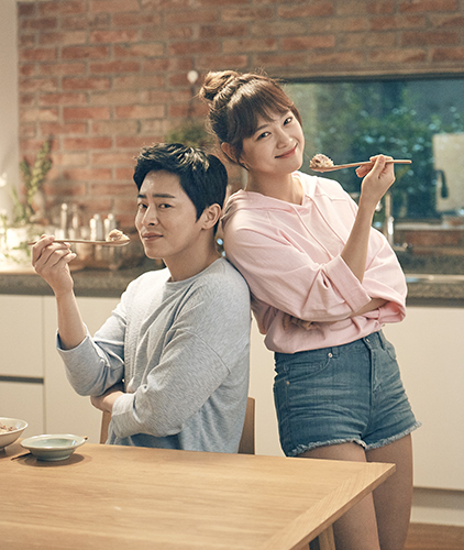 (동원F&amp;B) 동원참치 모델_조정석_김세정2.jpg