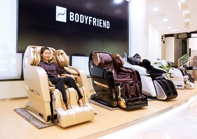 [바디프랜드]바디프랜드 직영전시장 안마의자 전시.jpg