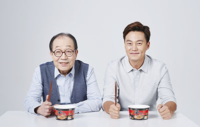 농심 신라면블랙사발 모델 이서진,신구 (1).jpg