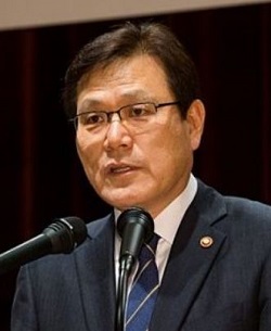 최종구 금융위원장.JPG