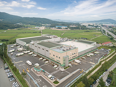 사진1_풀무원 푸드머스 양지물류센터 전경.jpg