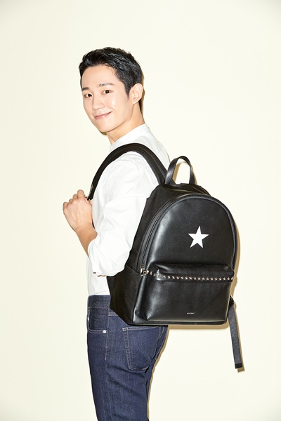 LF_2018 봄 질스튜어트액세서리 남성라인 화보 (3).jpg