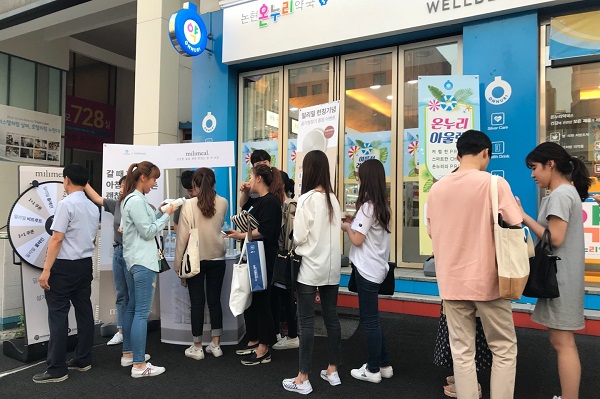 밀리밀 시음행사 모습.jpg