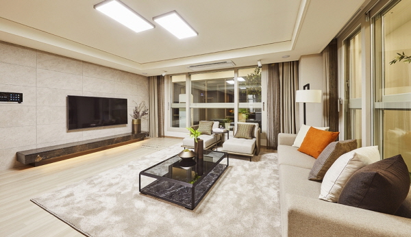 크기변환_사진1HDC현대산업개발이 지난 5월 분양한 광주 화정 아이파크 84B타입 모델하우스 내부사진.jpg