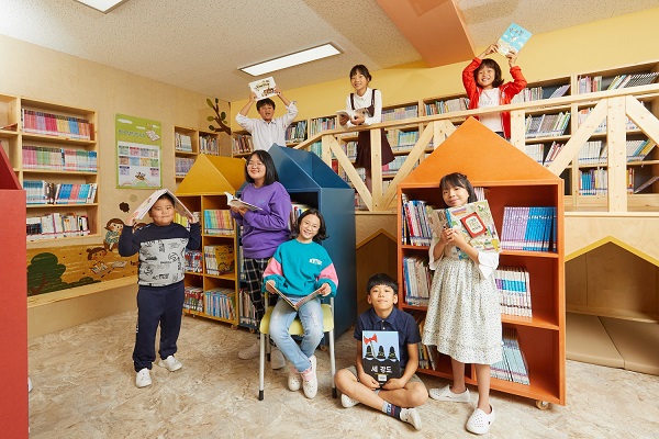 뉴스킨 제 24호 희망 도서관 개관.jpg