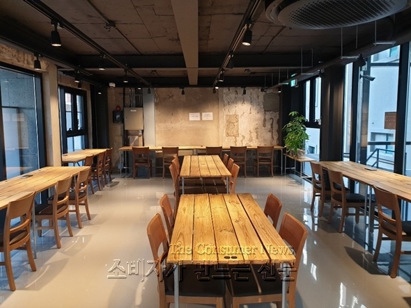 탐탐 공부공간.jpg