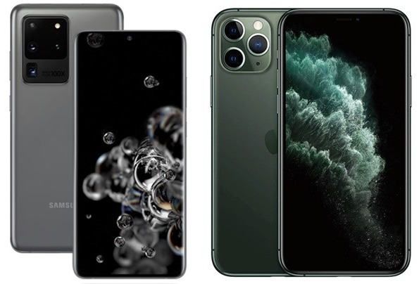 ▲4개의 카메라를 탑재한 갤럭시S20 울트라(왼)와 3개를 탑재한 아이폰11 프로