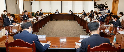 ▲ 19일 오전 금융위원회에서 '금융리스크 대응반 회의'가 열렸다.