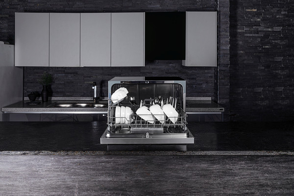 ▲쿠쿠전자 6인용 식기세척기