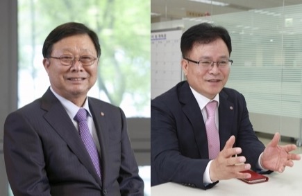 ▲(왼쪽부터) 도상철 현 대표와 조항목 신임 대표.