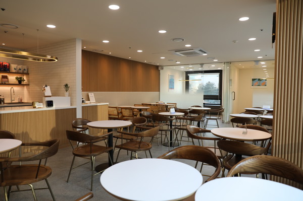 ▲bhc 본사 사내카페