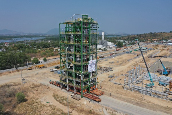 ▲육상에서 현장으로 운송 중인 모듈 모습