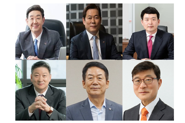 ▲시계방향으로 임진구, 정진문 SBI저축은행 대표, 최성욱 JT저축은행 대표, 박윤호 JT친애저축은행 대표, 성명환 BNK저축은행 대표, 오화경 하나저축은행 대표