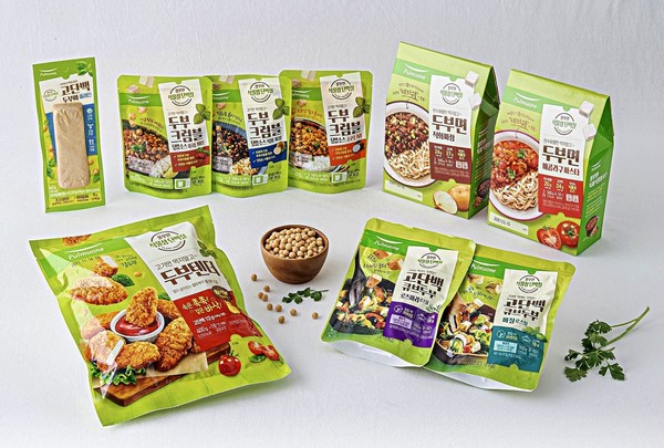 ▲풀무원이 개발 완료해 국내에서 출시 예정인 식물성 지향 식품