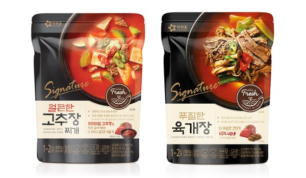 ▲아워홈 신제품 '시그니처 얼큰한 고추장찌개'(왼쪽)와 '푸짐한 육개장'(오른쪽)