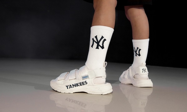 ▲MLB키즈의 '청키샌들'