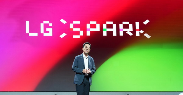 박일평 LG사이언스파크 대표가 7일 서울 마곡 LG사이언스파크에서 진행된 ‘스파크(SPARK)’ 행사의 개회인사를 하고 있다.