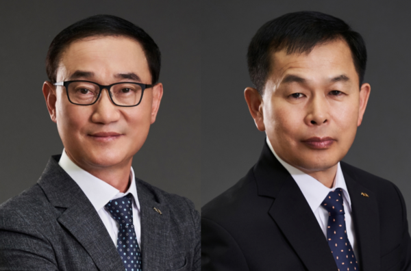 ▲구영태 광동제약 부사장(왼쪽)과 이재육 전무이사