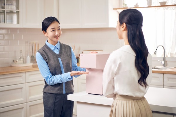 ▲코웨이의 코디방문 케어서비스. 사진=코웨이. 