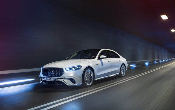 ▲메르세데스-AMG 'S 63 E 퍼포먼스'