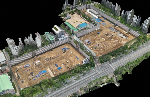 ▲드론 플랫폼으로 제작된 '아크로 드 서초' 현장 전경