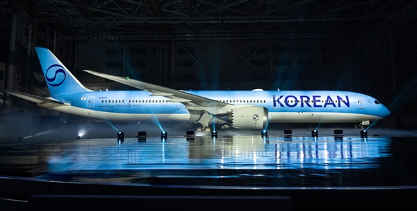 신규 CI를 적용한 대한항공 보잉 787-10 항공기