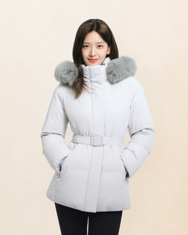 ▲네파 ‘프리미아 벨티드 미드 다운 자켓’