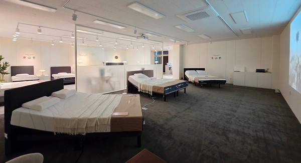 ▲템퍼 스트리트 아울렛 평택점 모션베드 체험존