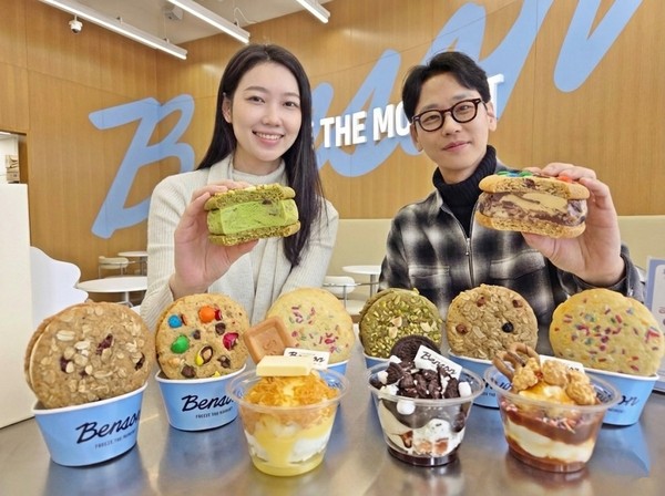 ▲압구정 벤슨 크리머리 서울 매장에서 모델들이 신제품을 소개하고 있다.