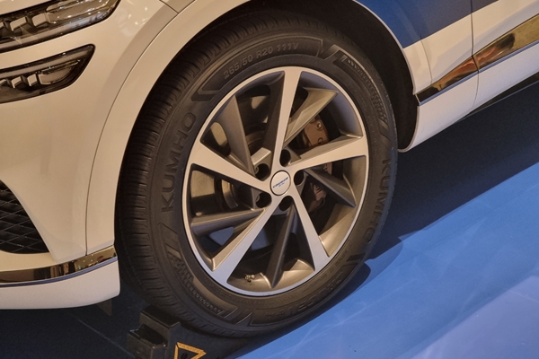 ▲금호타이어 ‘크루젠 GT Pro’