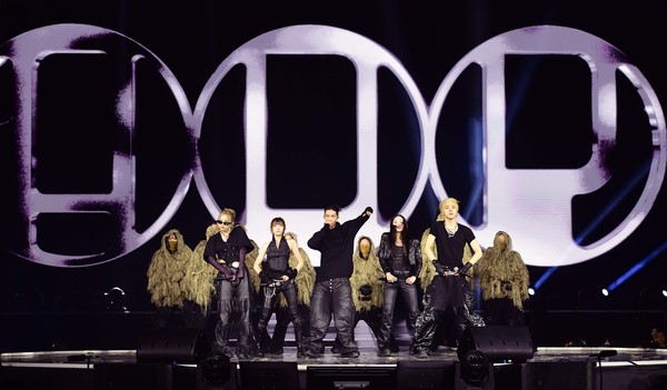 ▲지난 28일 PUBG: 배틀그라운드 9주년 행사에서 올데이프로젝트가 공연을 하는 모습./사진=크래프톤 제공