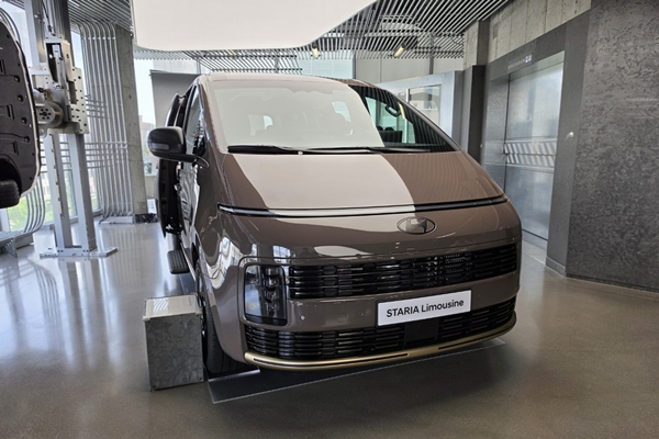 ▲현대차 '더 뉴 스타리아 리무진'