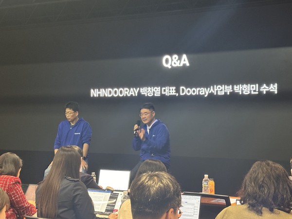 ▲백창열 NHN두레이 대표와 박형민 수석이 발언 중이다./사진=이승규 기자
